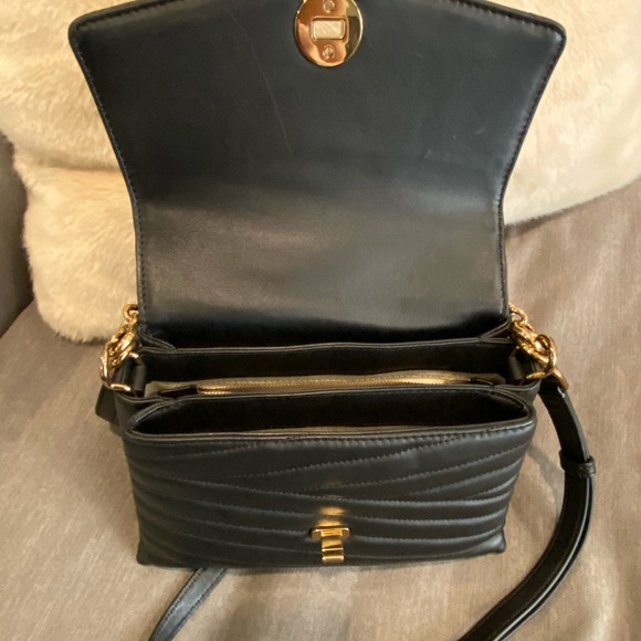 SOLD Tory Burch Kira Chevron - Picture 3 of 5